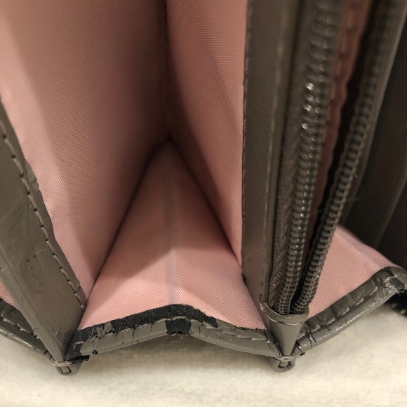 💴 Authentic Coach Gray Satin Zip Around Wallet - Picture 9 of 9